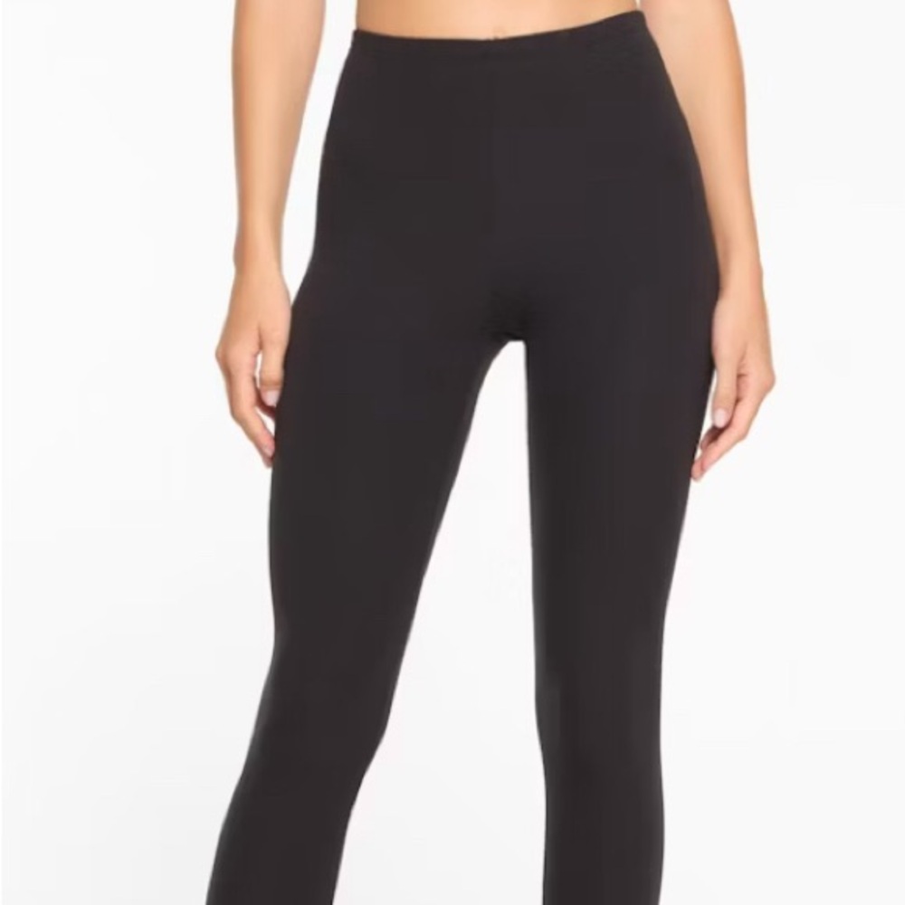 SKIMS Black Leggings